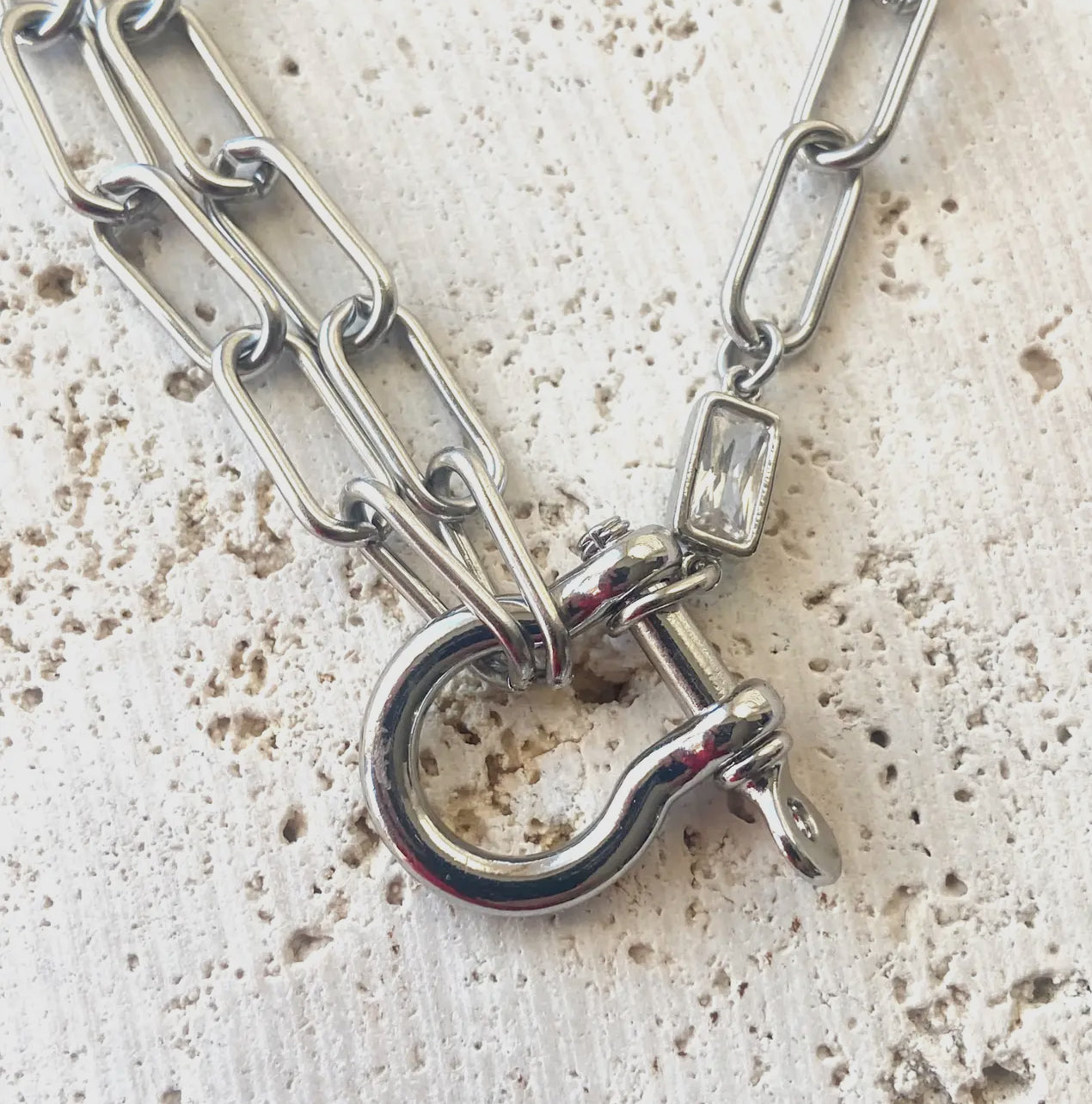 Shackle Necklace Silver