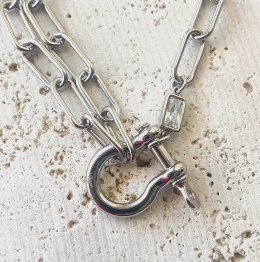 Shackle Necklace Silver