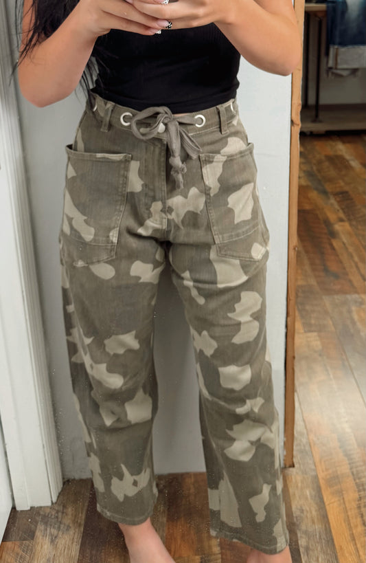 Camo Print with Belt Pants